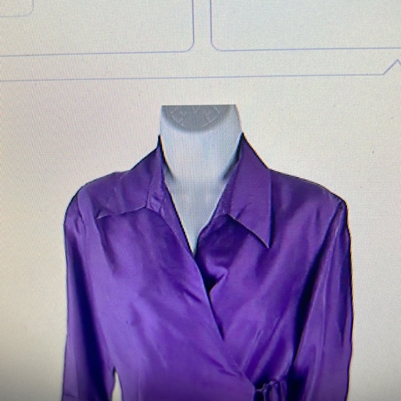 S.L.B woman top size  2 petite - Picture 1 of 6